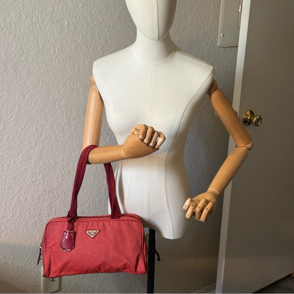 🔥PRADA VINTAGE TESSUTO RED/ CORAL COLOR NYLON SHOULDER BAG 🔥 - Picture 16 of 16